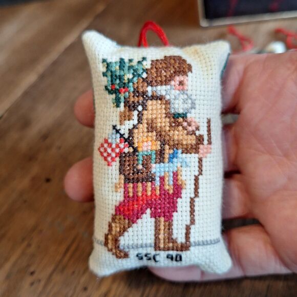 VTG 1990 HESTIA Hand Made Embroidered Santa Claus Pillow Ornaments 3" Long - Picture 3 of 16